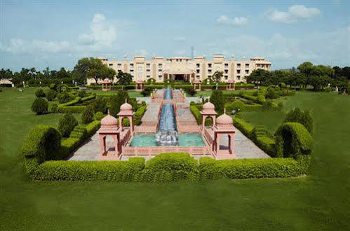 The Gold Palace & Resorts Jaipur Ngoại thất bức ảnh